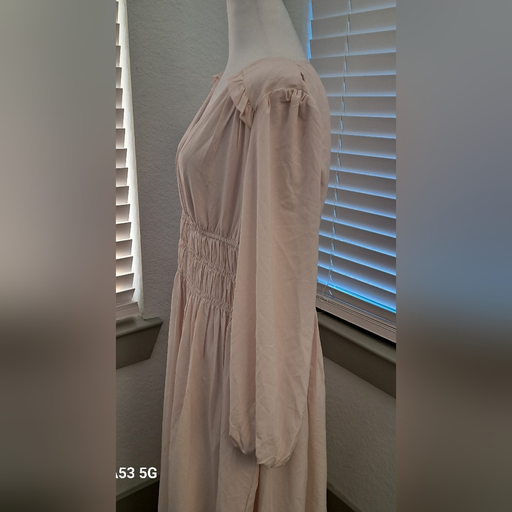 Elegant Cream Long Sleeve Dress - Picture 8 of 11